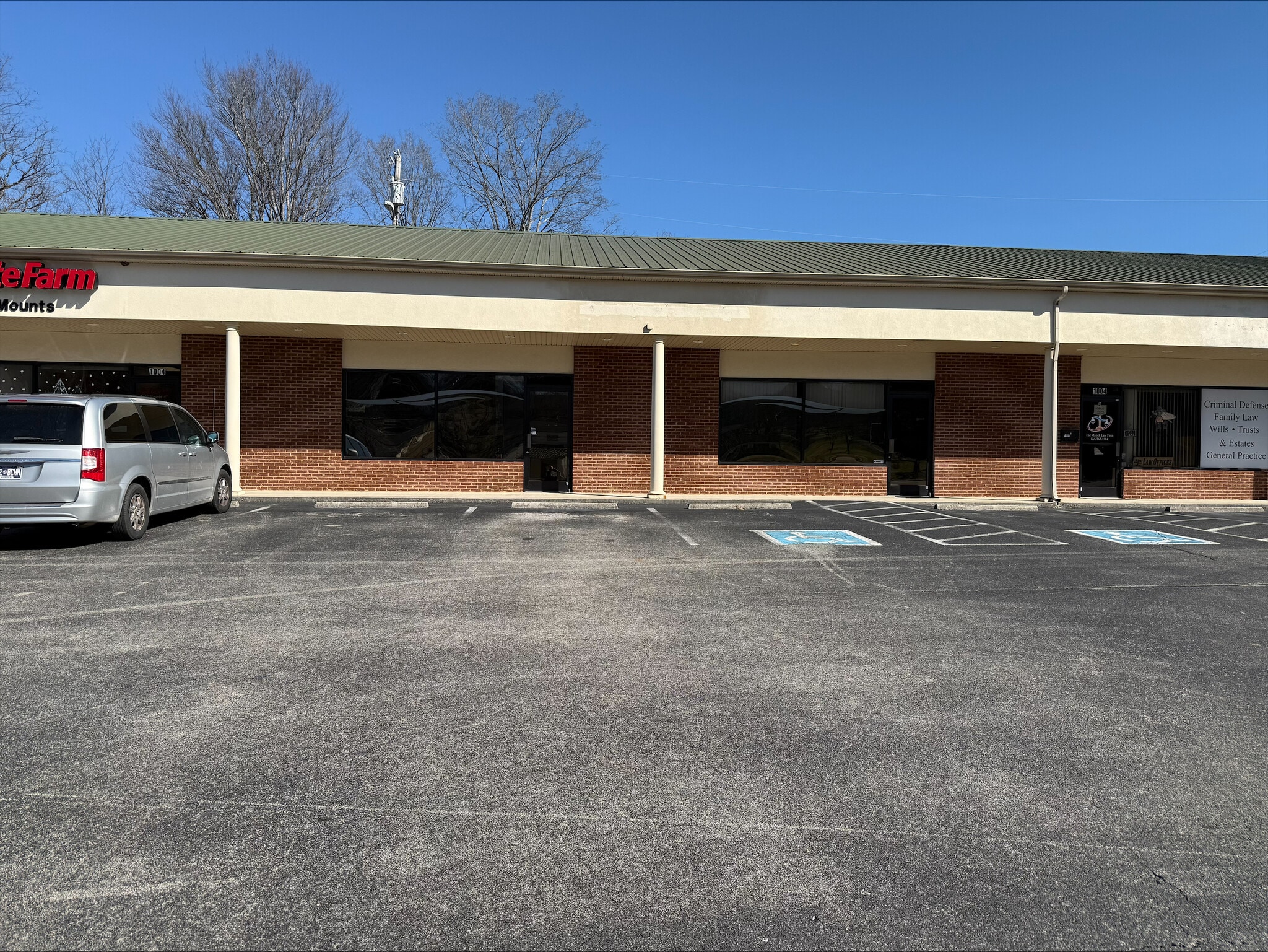 1004 N Highway 92, Jefferson City, TN for lease Interior Photo- Image 1 of 18