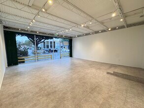 2400 Main St, Santa Monica, CA for lease Interior Photo- Image 2 of 8