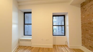 16 E 41st St, New York, NY à louer Photo intérieure- Image 2 de 5