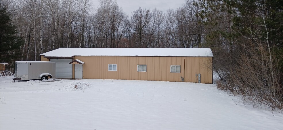 W1830 Old Peshtigo Rd, Marinette, WI for sale - Primary Photo - Image 1 of 9