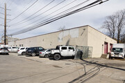 9,600 SF Prime Warehouse For Lease - Warehouse