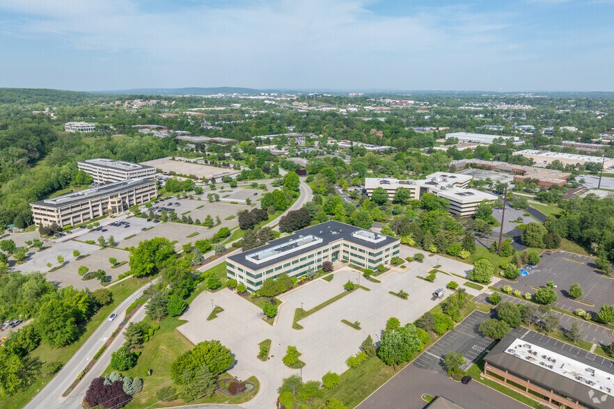 2100 Renaissance Blvd, King Of Prussia, PA à louer - Aérien - Image 3 de 19