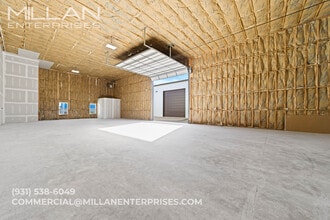 100 Industrial Dr, Clarksville, TN for lease Interior Photo- Image 2 of 6