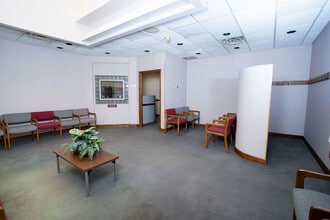 15 South Forest Rd, Amherst, NY for lease Interior Photo- Image 1 of 11