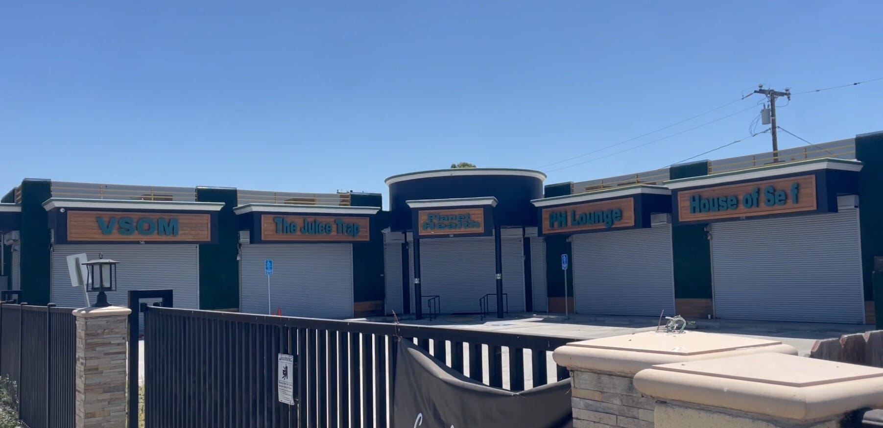 546 W Compton Blvd, Compton, CA for lease Building Photo- Image 1 of 44