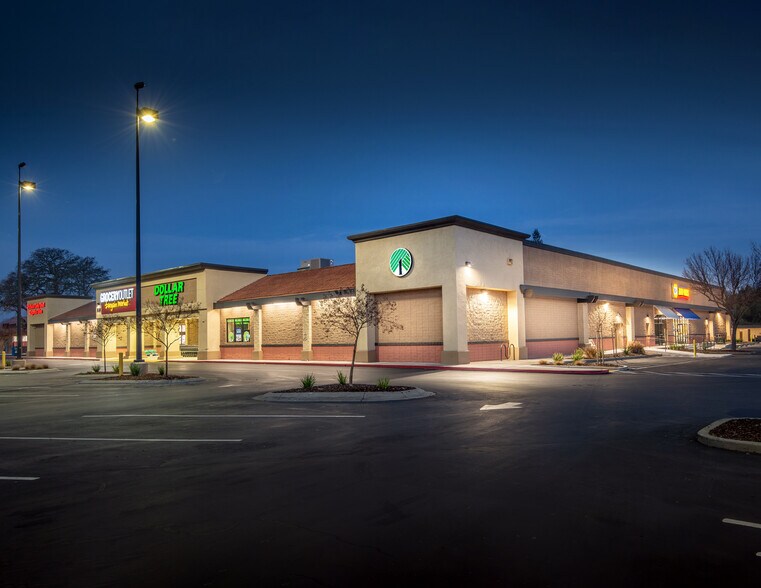 5025 Marconi Ave, Carmichael, CA à louer - Photo du bâtiment - Image 1 de 3