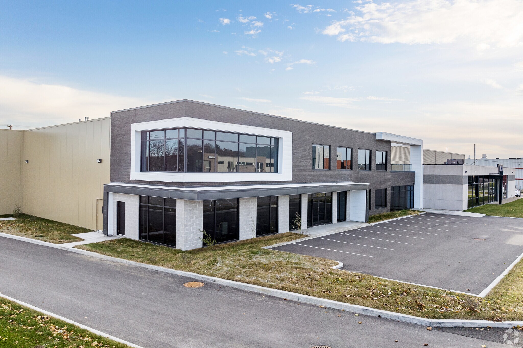 1247 Rue Nationale, Terrebonne, QC à vendre Photo principale- Image 1 de 1