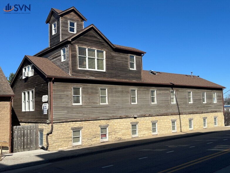 28 N Bennett St, Geneva, IL à louer - Photo du bâtiment - Image 3 de 7