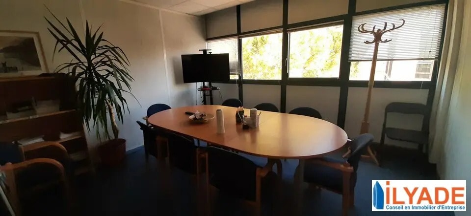 Bureau dans Aix-en-Provence à louer - Photo intérieure - Image 3 de 6