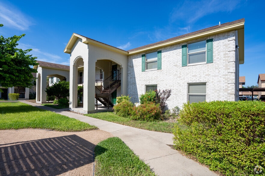 2501 Hibiscus Ave, McAllen, TX for sale - Primary Photo - Image 3 of 50