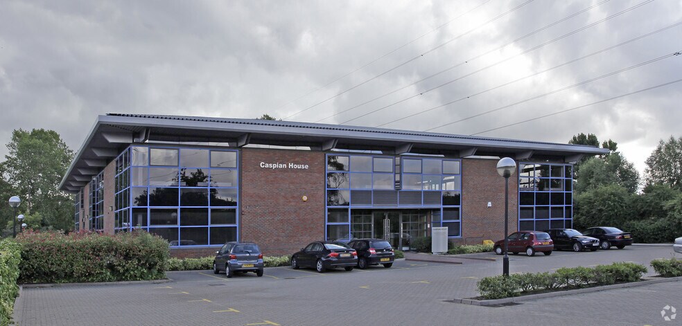 Elstree Rd, Elstree for lease - Primary Photo - Image 1 of 13