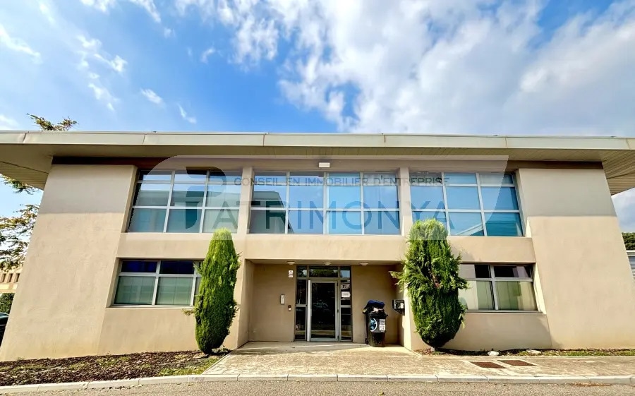 Office in Marseille for lease Building Photo- Image 1 of 10