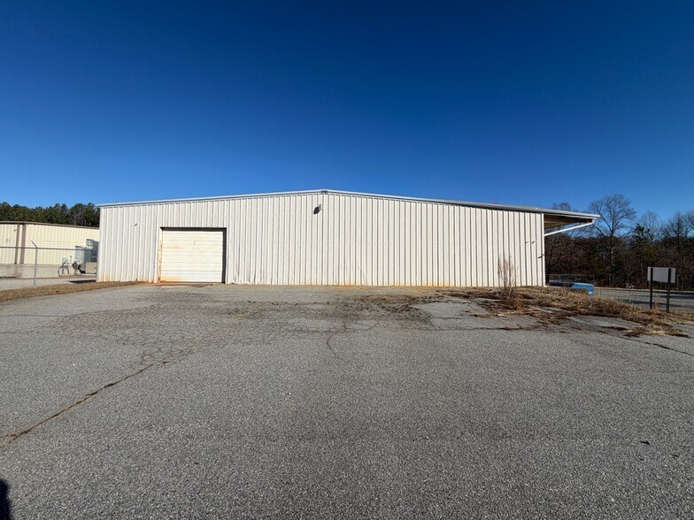 110 Venture Blvd, Spartanburg, SC à vendre - Photo du bâtiment - Image 3 de 5
