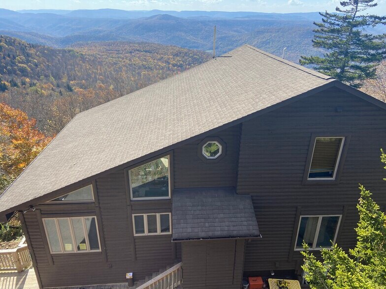 347 S Westridge Rd, Snowshoe, WV for sale - Primary Photo - Image 1 of 12