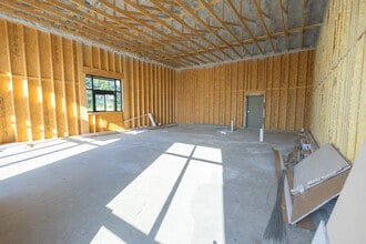 241 Easy St, Greenville, NC for lease Interior Photo- Image 1 of 3