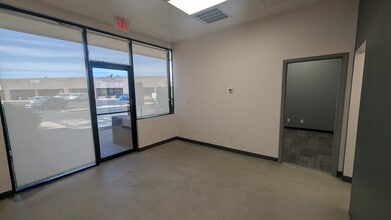 3702 E Roeser Rd, Phoenix, AZ for lease Interior Photo- Image 2 of 4