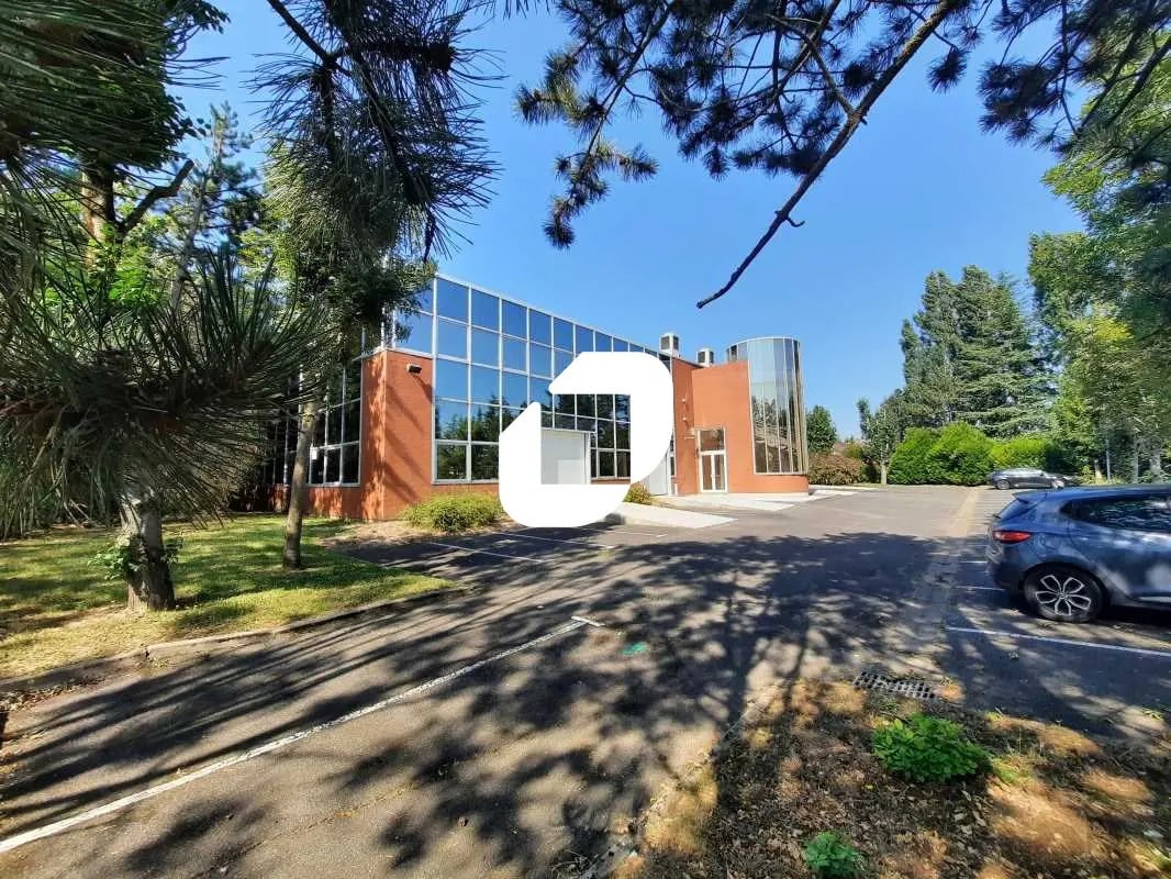Flex in Les Ulis for lease Building Photo- Image 1 of 16