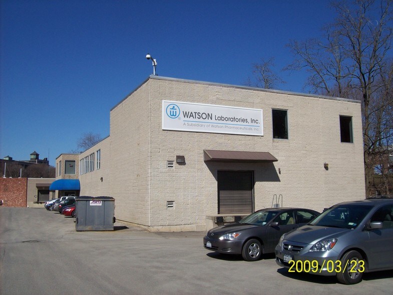 131 West St, Danbury, CT à louer - Photo du bâtiment - Image 3 de 13