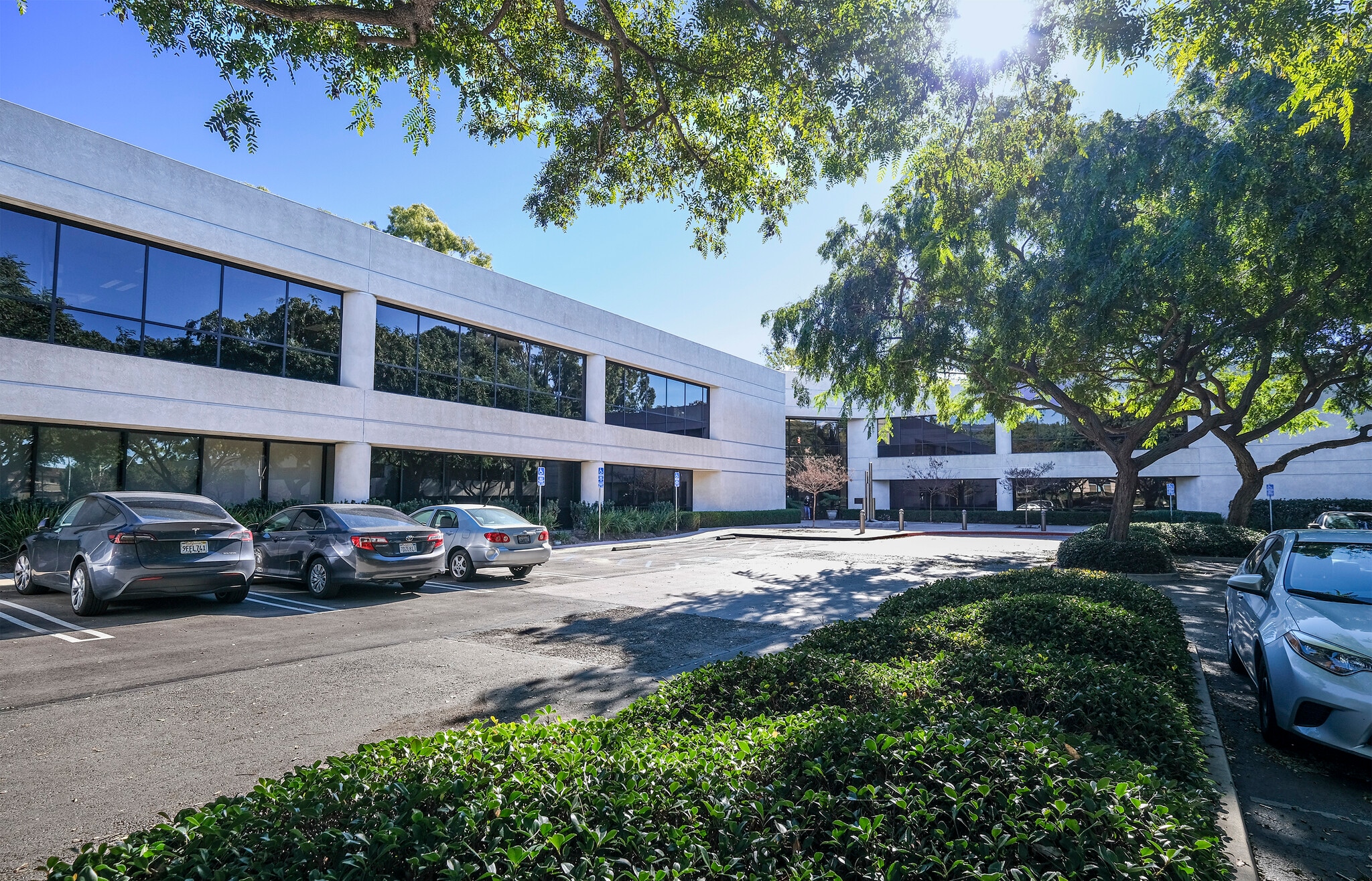 5383 Hollister Ave, Santa Barbara, CA for lease Primary Photo- Image 1 of 8