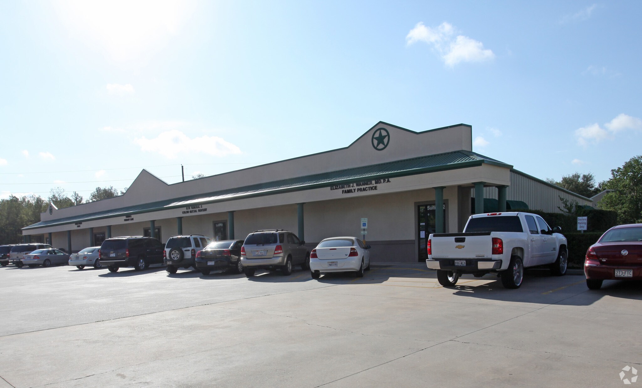 1101 Alma St, Tomball, TX for lease Primary Photo- Image 1 of 11