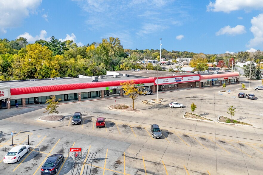 3430 Martin Luther King Jr Pky, Des Moines, IA à louer - Photo du bâtiment - Image 2 de 3