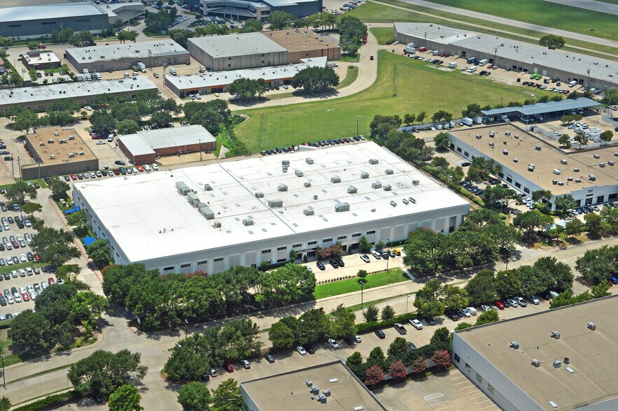 4550 Excel Pky, Addison, TX à louer - Photo du bâtiment - Image 2 de 10