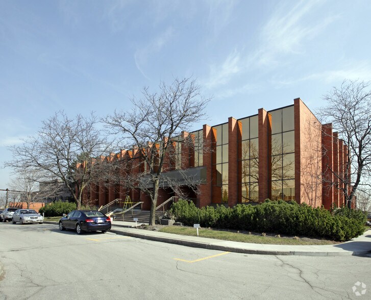 1051 Tapscott Rd, Toronto, ON à louer - Photo du bâtiment - Image 3 de 3