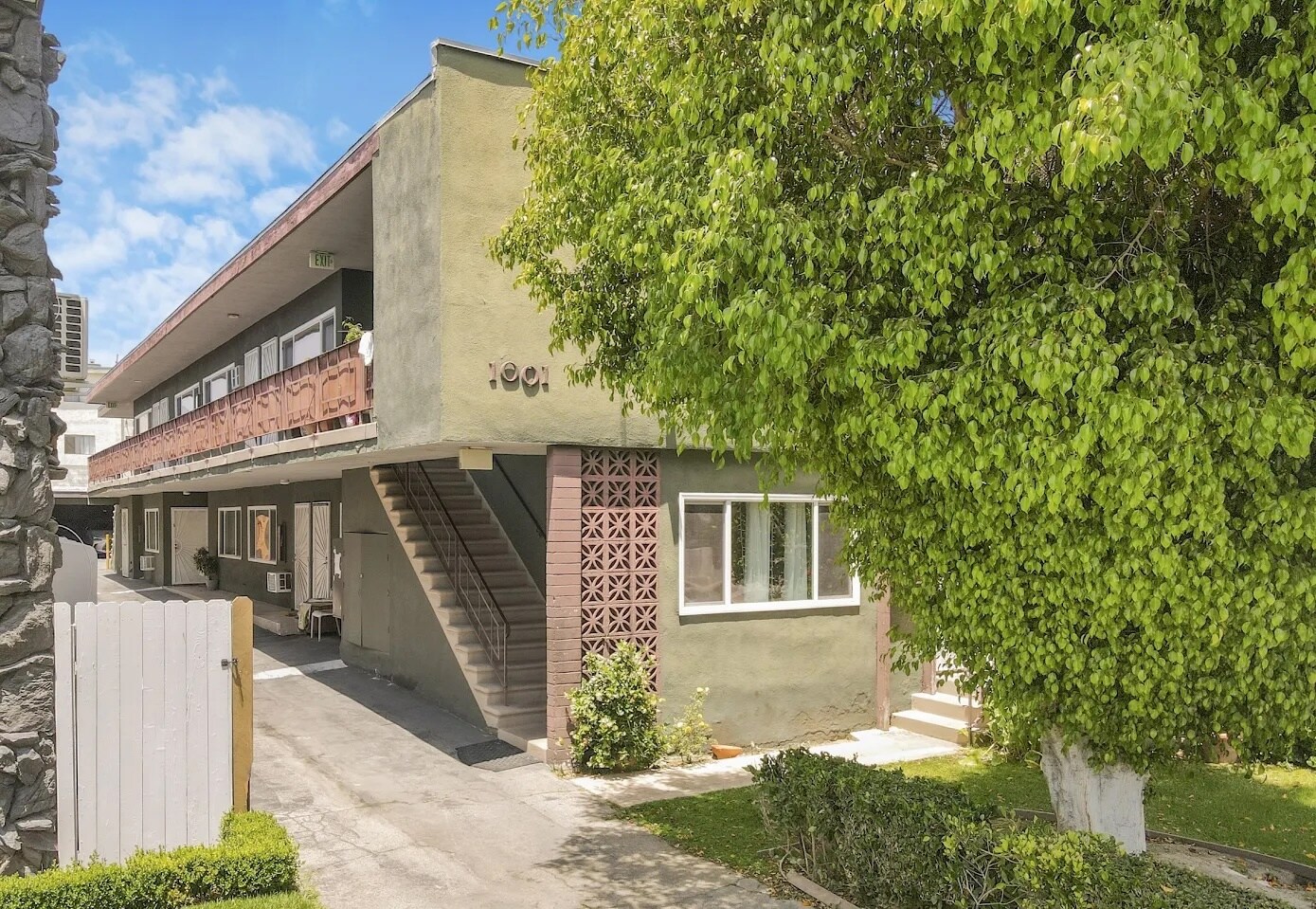 1001 E Acacia Ave, Glendale, CA à vendre Photo du bâtiment- Image 1 de 18