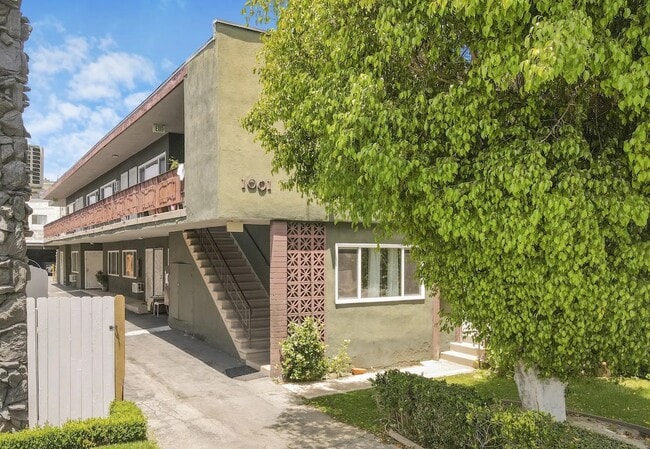 Plus de détails pour 1001 E Acacia Ave, Glendale, CA - Multi-résidentiel à vendre
