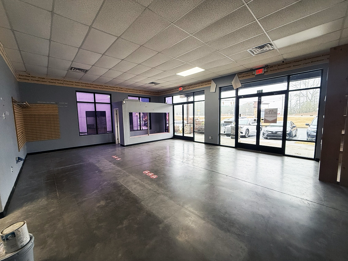 2495 Cedarcrest Rd, Acworth, GA for lease Interior Photo- Image 1 of 8