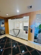 74199 El Paseo Dr, Palm Desert, CA à louer Photo intérieure- Image 1 de 7