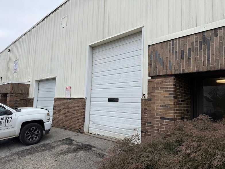 2767 E 4th Ave, Columbus, OH for lease - Building Photo - Image 2 of 5