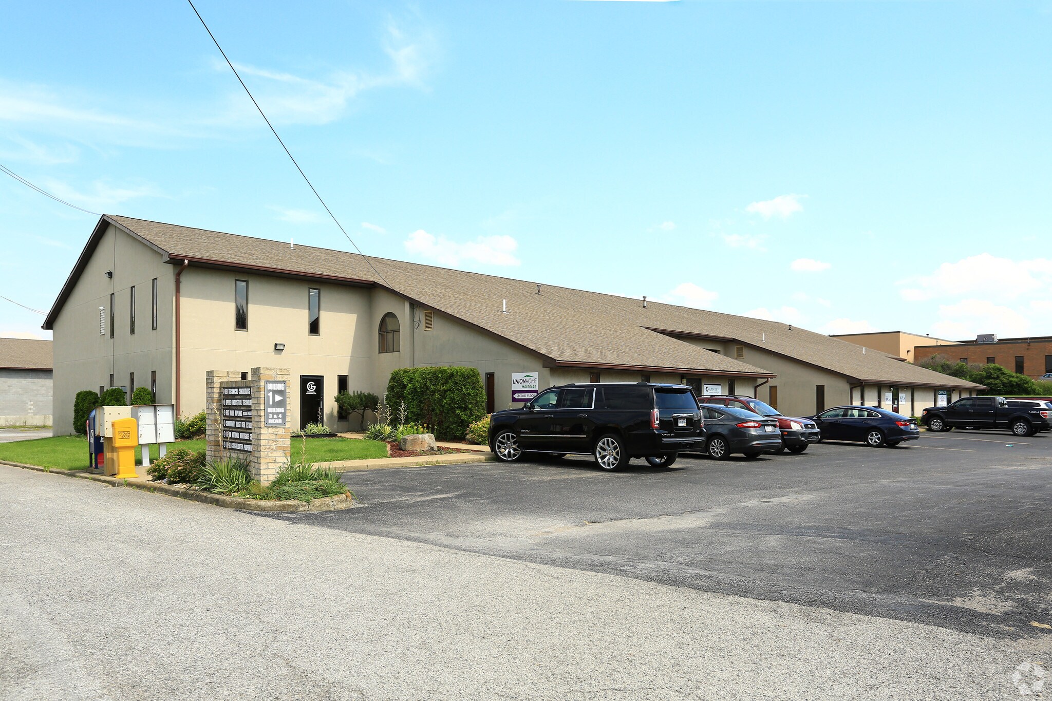 8433 South Ave, Boardman, OH à louer Photo principale- Image 1 de 4