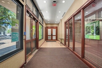 15 Bull St, Savannah, GA for lease Interior Photo- Image 1 of 9