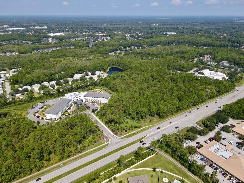 330 Clyde Morris Blvd, Ormond Beach, FL for sale - Building Photo - Image 3 of 9