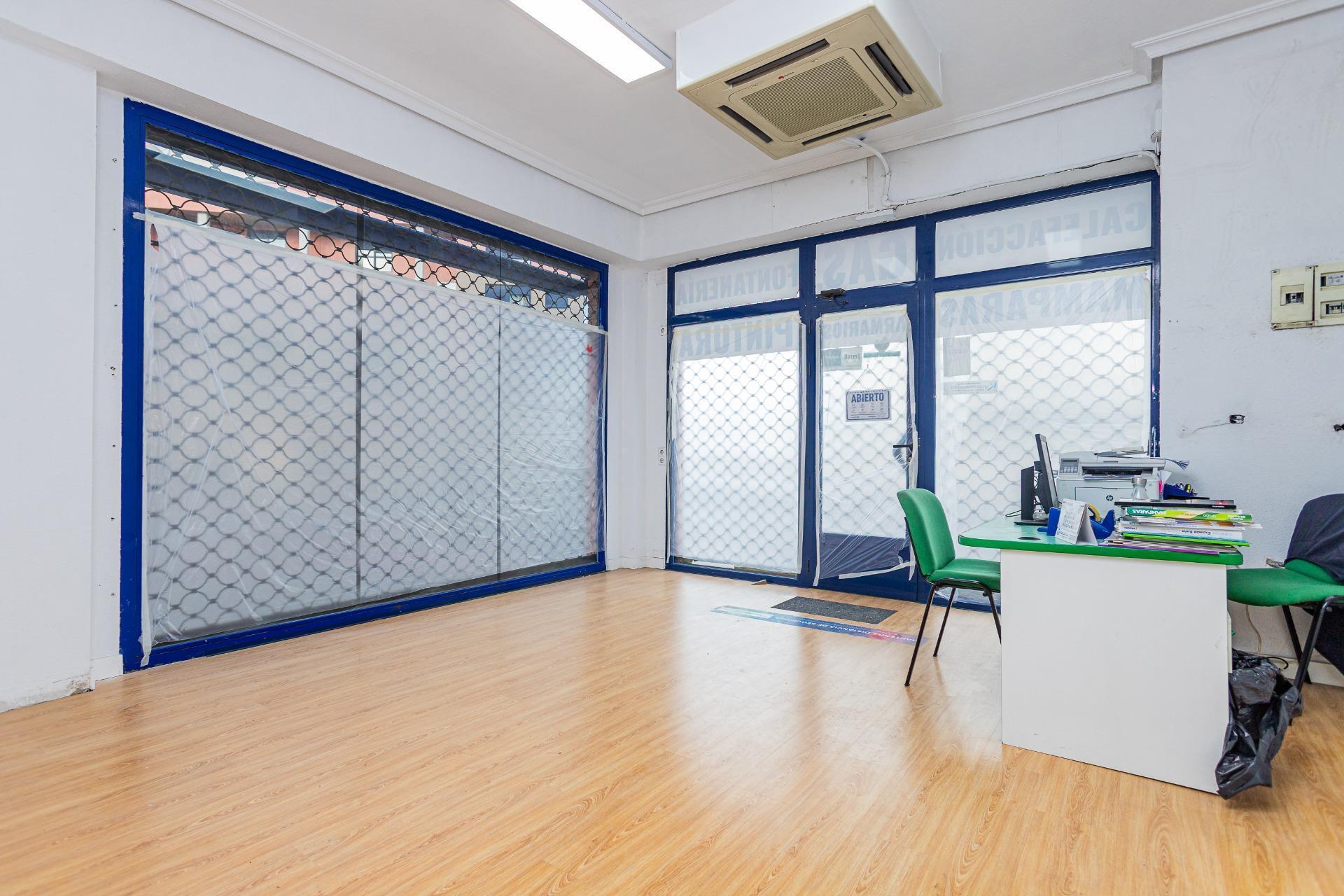 Retail in Fuenlabrada, Madrid for lease Interior Photo- Image 1 of 16