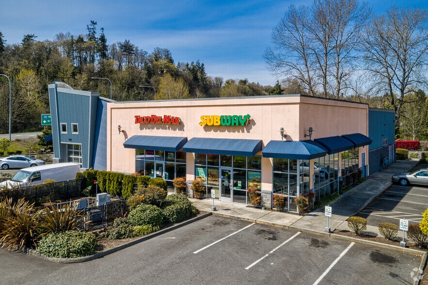 7100 Fun Center Way, Tukwila, WA for lease - Building Photo - Image 1 of 2