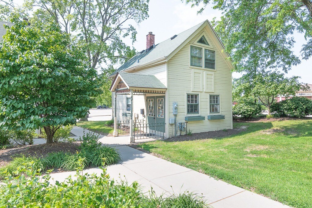 17 E Schaumburg Rd, Schaumburg, IL à vendre Photo principale- Image 1 de 3