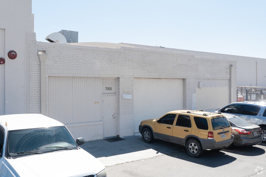 7006 Stanford Ave, Los Angeles, CA for sale - Building Photo - Image 2 of 6