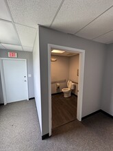 1100 S Mint St, Charlotte, NC for lease Interior Photo- Image 2 of 5