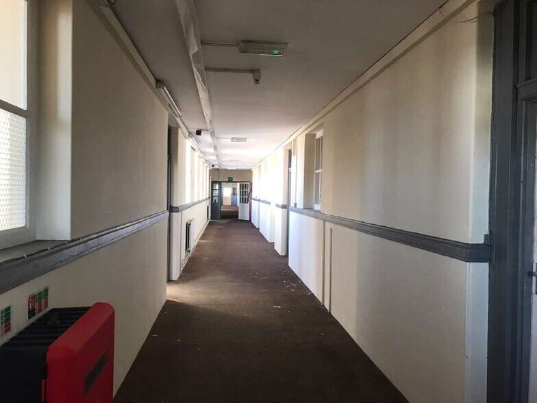 15 Brynallt Ter, Llanelli à vendre - Photo du bâtiment - Image 3 de 9