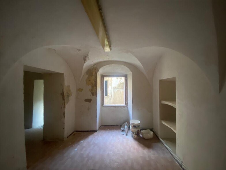 Commerce de détail dans Cáceres, Cáceres à louer - Photo du bâtiment - Image 2 de 12