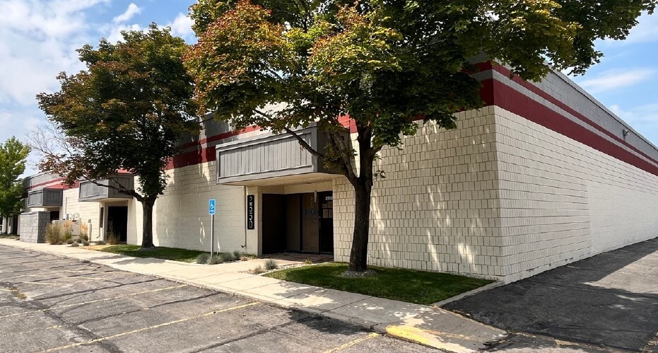 2550-2562 W Custer Rd, Salt Lake City, UT for lease - Building Photo - Image 2 of 4
