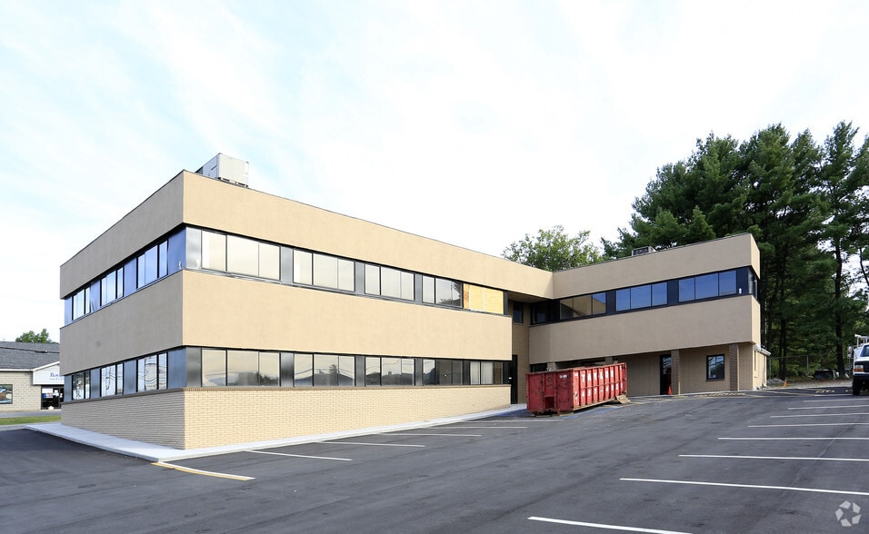 53 Route 17K, Newburgh, NY for lease - Primary Photo - Image 1 of 54