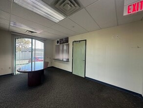 6145-6175 Spring Mountain Rd, Las Vegas, NV for lease Interior Photo- Image 2 of 8