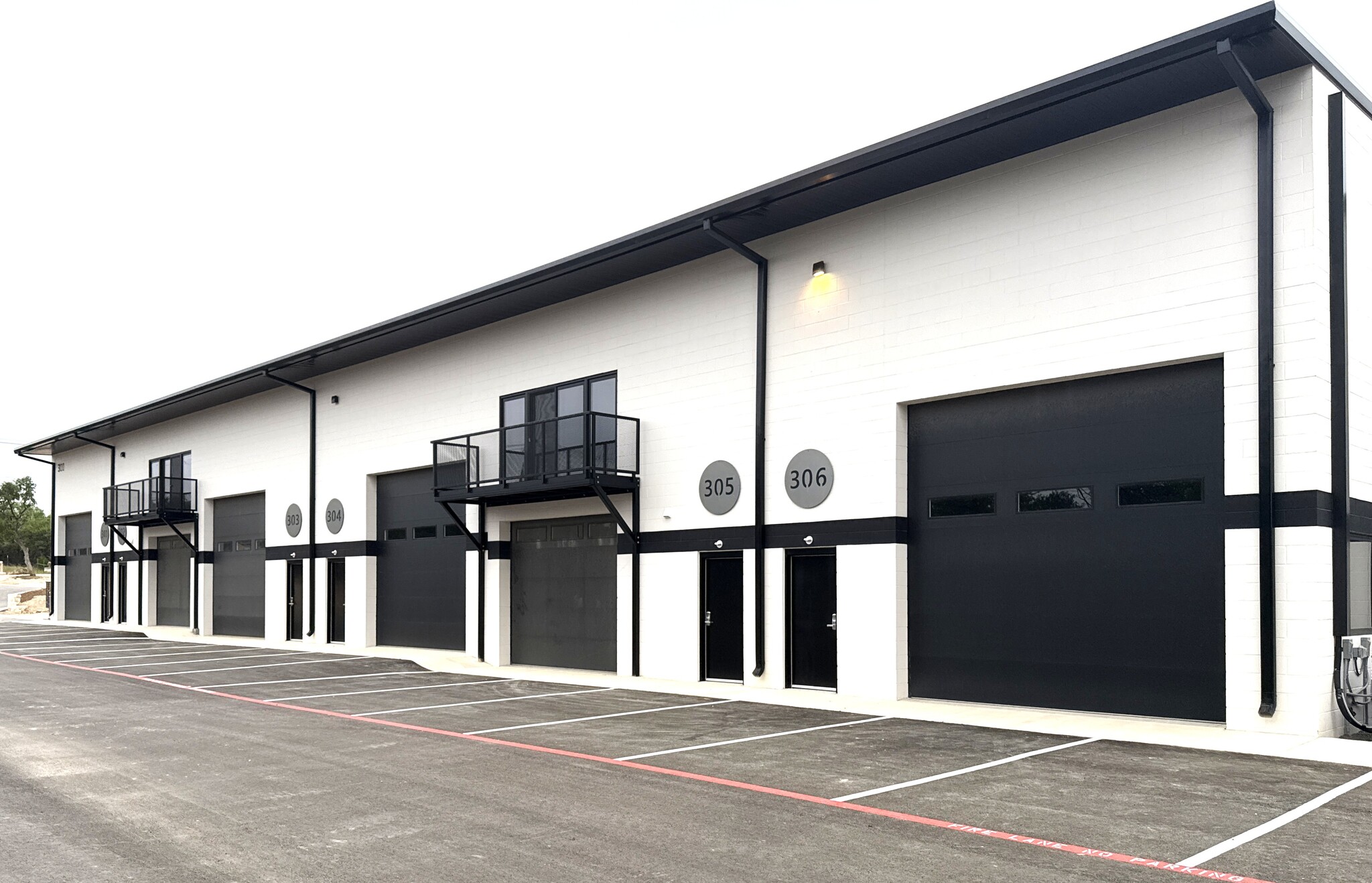 15415 Fitzhugh Rd, Dripping Springs, TX à louer Photo du bâtiment- Image 1 de 34