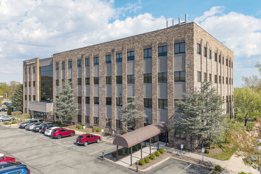 950 Warren Ave, East Providence, RI à louer - Photo du bâtiment - Image 3 de 14