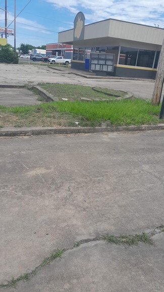 Plus de détails pour 606 N Mechanic St, El Campo, TX - Commerce de détail à vendre