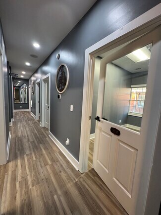 Plus de détails pour 301-304 Macy Dr, Roswell, GA - Bureau à louer