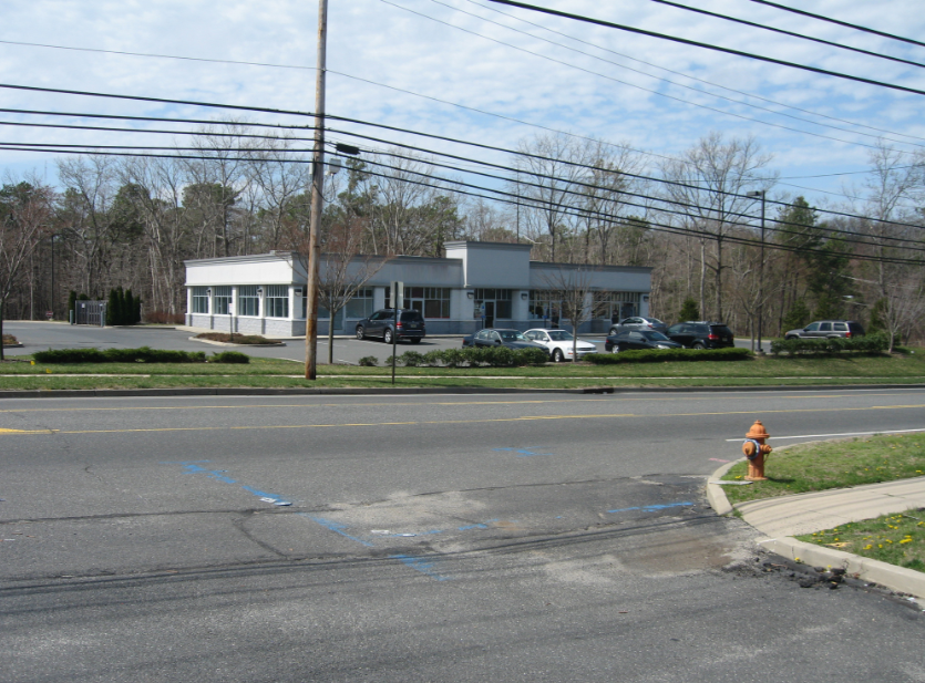 4070 Asbury Ave, Tinton Falls, NJ à louer Photo du bâtiment- Image 1 de 3